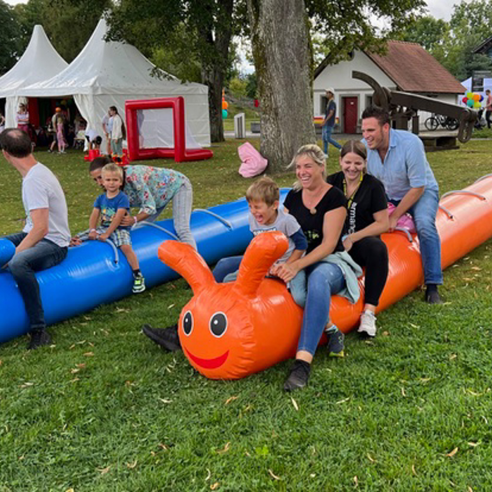 Raupen Wettlauf